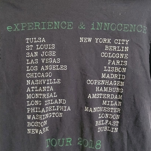U2 Experience & Innocence Tour 2018 Graphic T-shirt Size Sm Distressed Band Rock - Picture 4 of 13